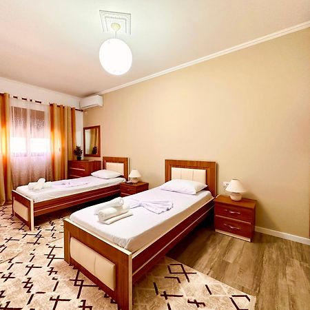 The Luxe Apartments Αργυρόκαστρο Εξωτερικό φωτογραφία