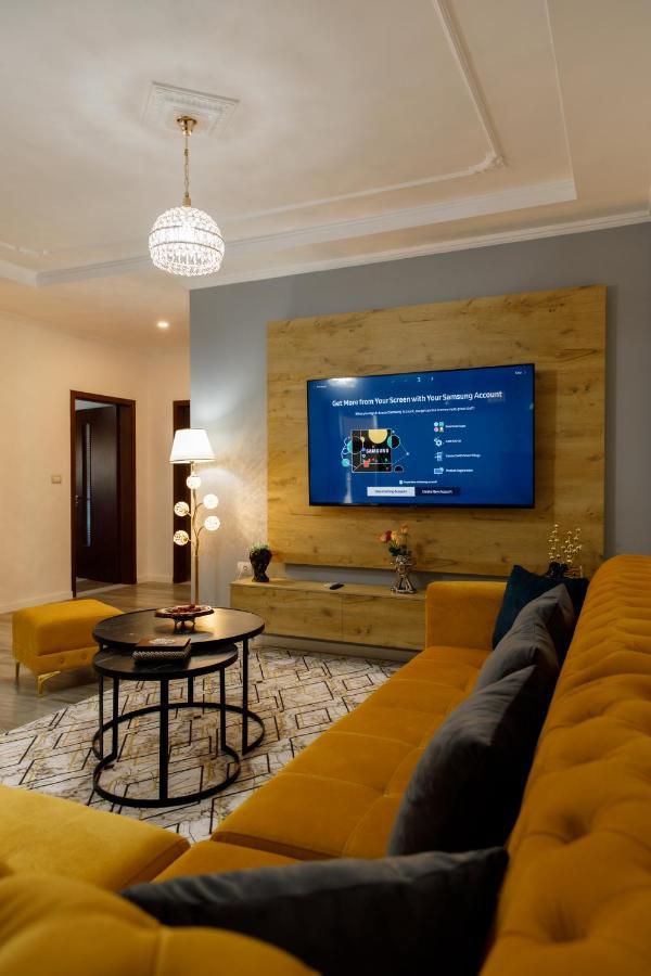 The Luxe Apartments Αργυρόκαστρο Εξωτερικό φωτογραφία