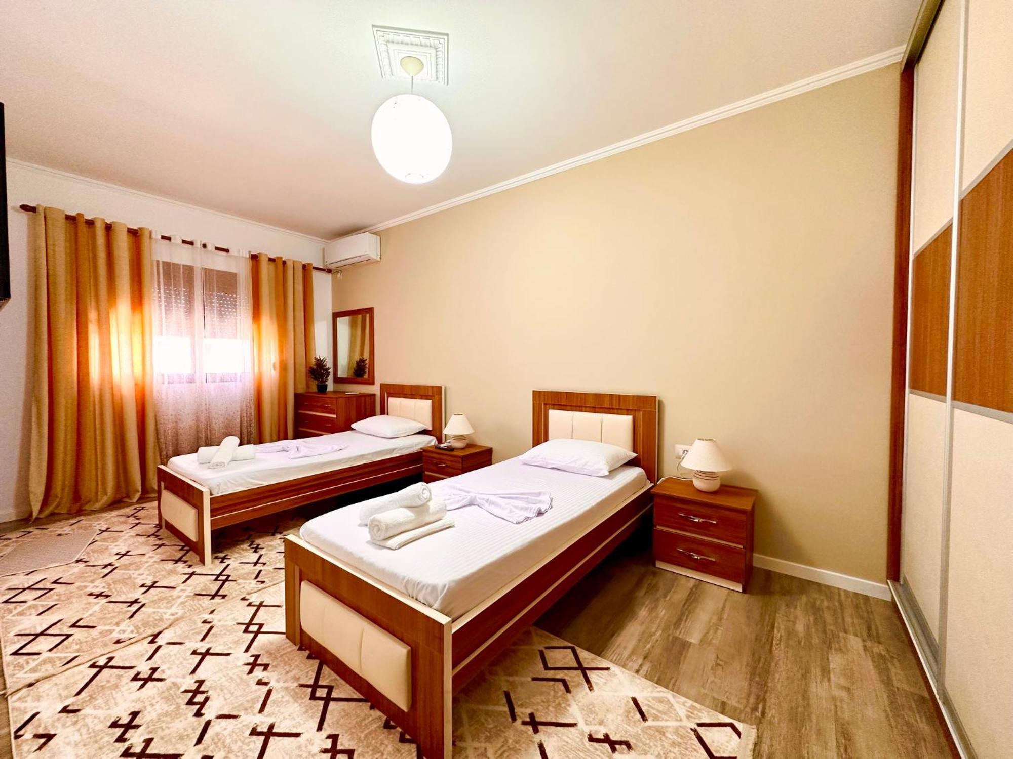 The Luxe Apartments Αργυρόκαστρο Εξωτερικό φωτογραφία
